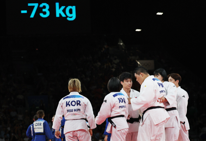 'A hole in weight class' South Korea is on the verge of collapse, and hopes to revive with five medals of emotion 