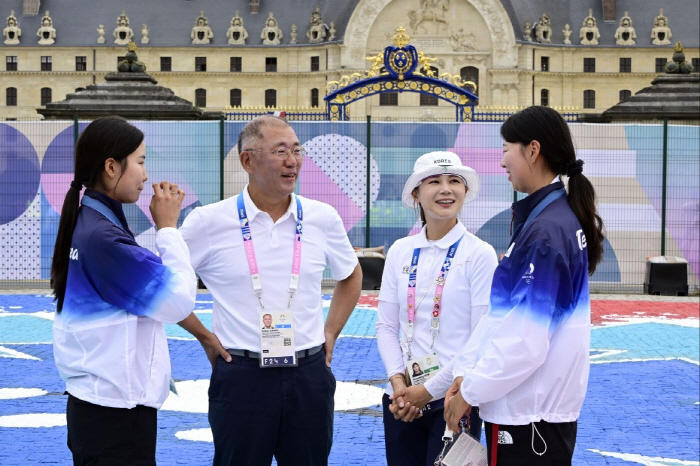 A single step in winning four gold medal events with Chairman Chung Eui-sun