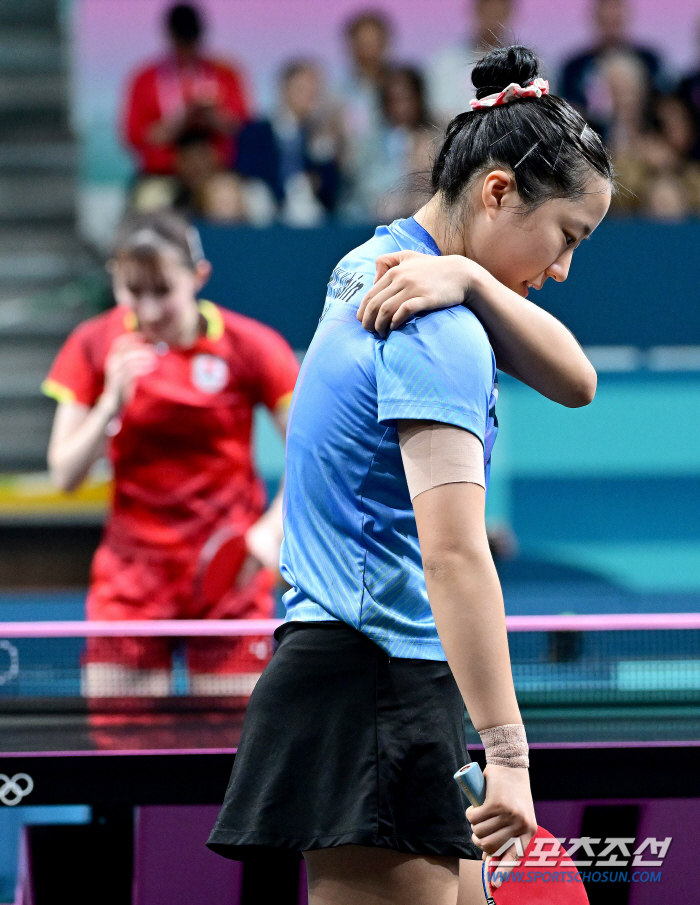 'Hayata, congratulations!' The dignity of the loser shown by Shin Yu-bin who missed the 銅 