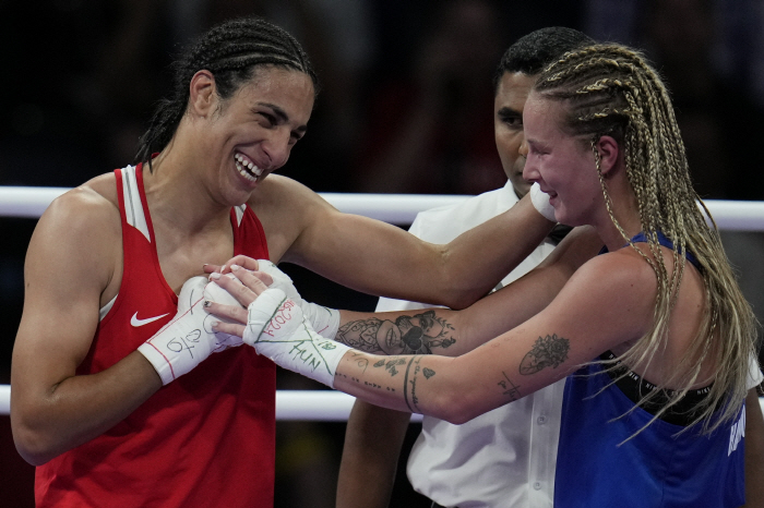  Gender Controversy Women's Boxing Caliphate semifinals. an extreme reaction. quarter-final opponent 'Fear itself'Four-final opponent 'Respect the caliphate, it's not his fault.'