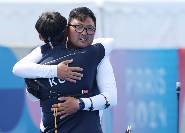 ''Shoot-off War'' 金 Woo-jin defeated junior Lee Woo-seok to the final! I'll try to win three awards! 