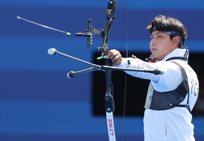 'This is the land of the bow, K-Archery'The Undaunted Ace' Lee Woo-suk, 6-0 Perfect 銅! 