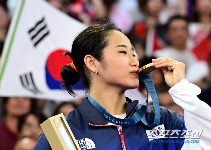 Badminton coach Kim Hak-kyun's direct interview 'Ahn Se-young pointed out the association system, not the national team, and I have no problem'