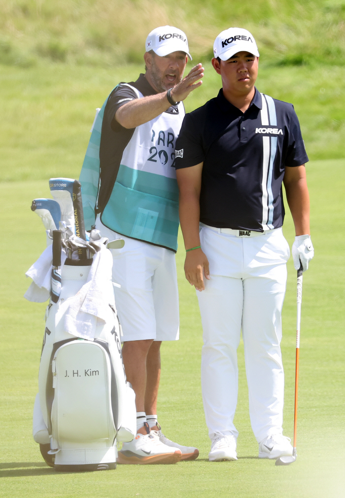 'I know why Son Heung-min is crying' Kim Joo-hyung ranked 8th in men's golf record'World No. 1' Scheffler Gold Medal