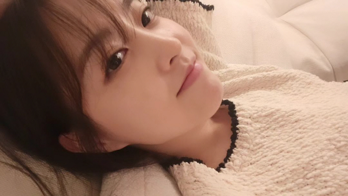 Park Bo-young, 34 years old. Is this for real? Showed off in a super close-up selfie 'Beautiful for the best time ever'