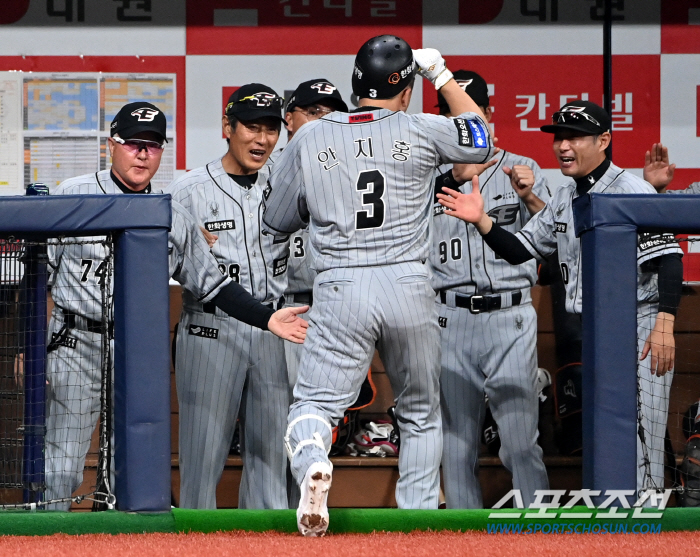 '2 Chihong'-'Left Inhwan's Rebellion Second place in batting average in the mid-to-late half of the opponent's season, 'The lineup that the opponent can't see lightly, the batters have gained strength.'