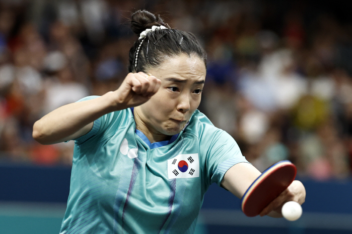 'Cheering Fairy Shin Yu-bin''One Team'Han Women's Table Tennis, Sweden 3-0!to the semifinals for the first time in 12 years