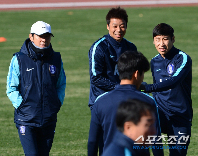  Yeom Ki-hoon, who came out of the well, joined Shin Tae-yong as Indonesia's offensive coach