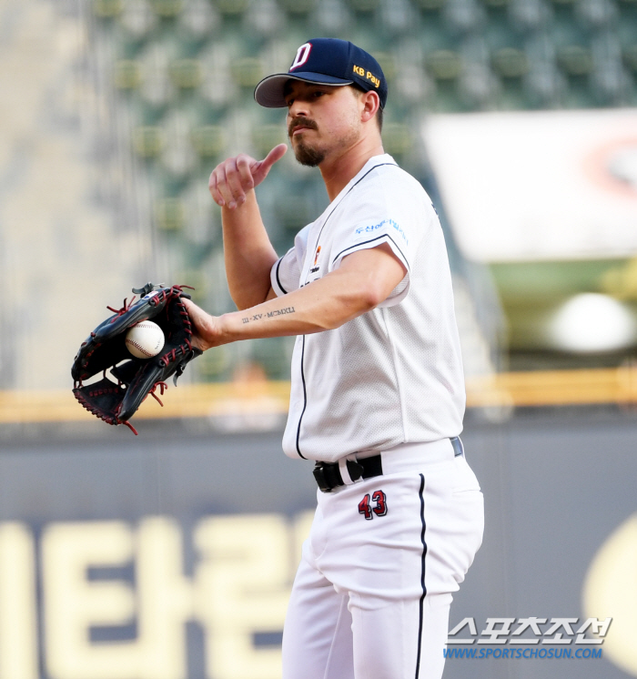 '4th consecutive LG's 3rd place drop' Yang Eui-ji's come-from-behind three-run shot  Ballazovic to grab the 1st and 2nd places, and Doosan won from behind again. 2nd place Samsung and 2G chase 