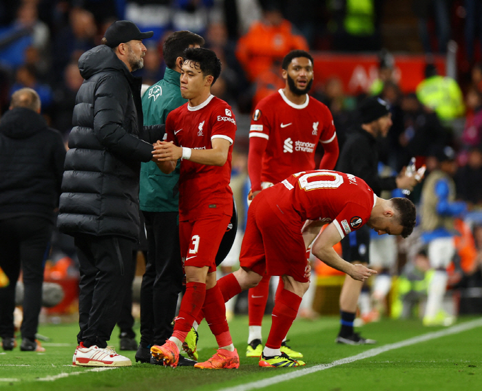 'All the good times are gone'...As soon as Klopp leaves, he's on the bench? Captain Il, crisis from pre-season →'Having difficulty adapting to tactics''New Sumi Search'