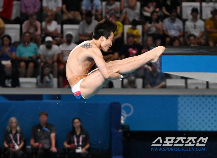 'Oriental Tattoo'Woo Ha-ram's first Olympic medal is seen in 男Ibing 3m springboard 9th place to the final round!