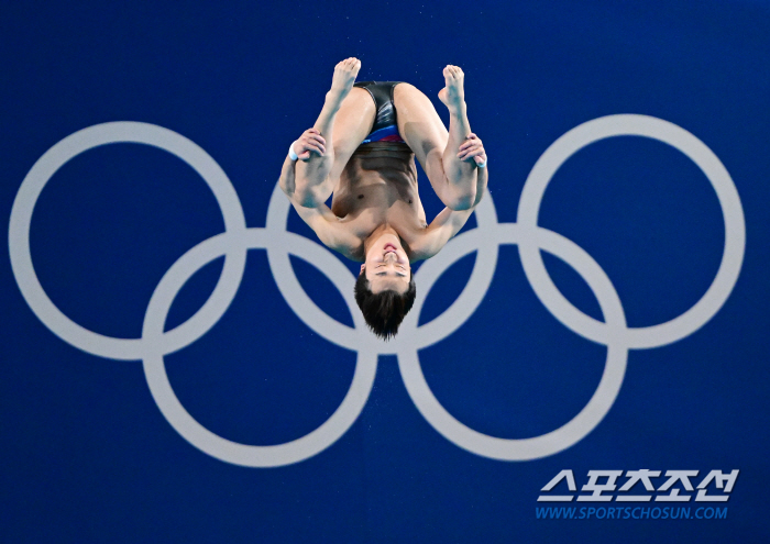 'Oriental Tattoo'Woo Ha-ram's first Olympic medal is seen in 男Ibing 3m springboard 9th place to the final round!