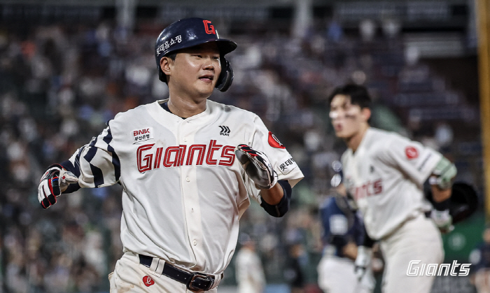 The start of August's counterattack? Lotte's 4th consecutive victory! 55 minutes Rainfall stoppage → 4 home runs  28 hits exchanged → Nakdonggang River Derby in chaos even with head shots 