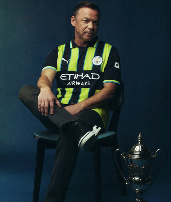 The Bruyne, in the end 'RETHARD' Uniform!Manchester City's new yellow uniform 'Criticism'