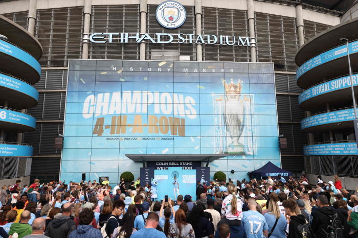 The Bruyne, in the end 'RETHARD' Uniform!Manchester City's new yellow uniform 'Criticism'