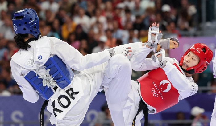 'Crazy! Kim Yu-jin' Taekwondo 女 No. 1 in the 57kg class → 'Secure the 銀!' 