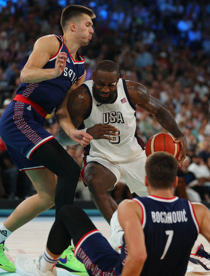 Phew, I thought I was going to lose.' The U.S. Dream Team won the semi-final against Serbia with Curry 36 points'...a final clash with France