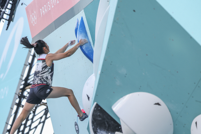 'Medal Challenge'Seo Chae-hyun, 28.9 points in the bouldering final'...a turnaround challenge in the lead 