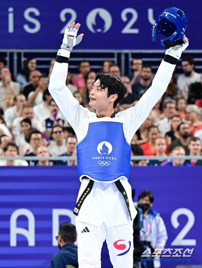 Seo Kun-woo, who wrote a new history in Taekwondo's 80kg class, lost in the bronze medal match 'First Medal Failure'