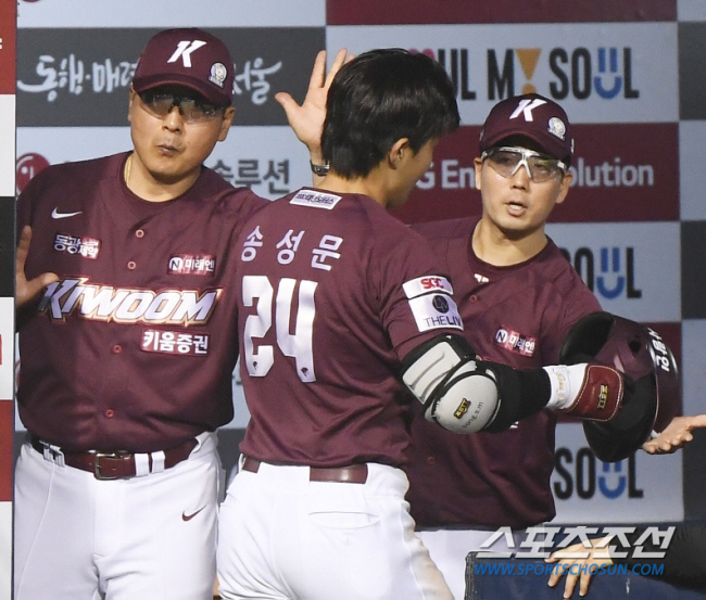 Starting early steel plate → Bulpen pitched well! Kiwoom, 'Wise 7 Inning QS'Catch Hanwha and avenge the previous day's defeat 