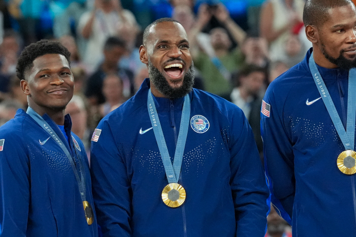 LeBron's national team is retiring! What is the U.S. roster for the LA Olympics 4 years later? 'Anthony Edwards, Zion to lead the national team' a list of 12 expected players