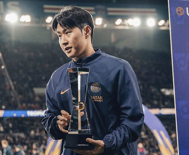 'Shock' If a crazy offer comes, sell it? PSG, 'Prince' Lee Kang-in's Maginot Line Appears...'The transfer cannot be ruled out altogether'→'It may bring about a real jackpot'