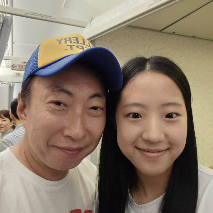 Park Myung-soo reunited with Shin Yu-bin of table tennis for the first time in 10 years 'Piyak who smiled happily remembering Moo-do.'