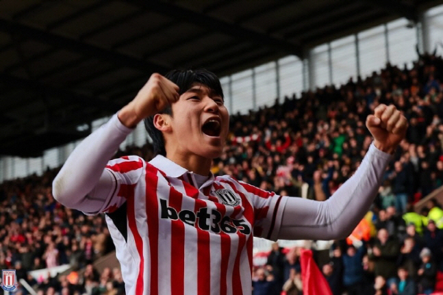 Son Heungmin, Hwang Heechan, Bae Junho, EPL, let's go...Confirmation of interest in Fulham as 'huge prospect in South Korea' → Stoke's willingness to oppose the sale is certain