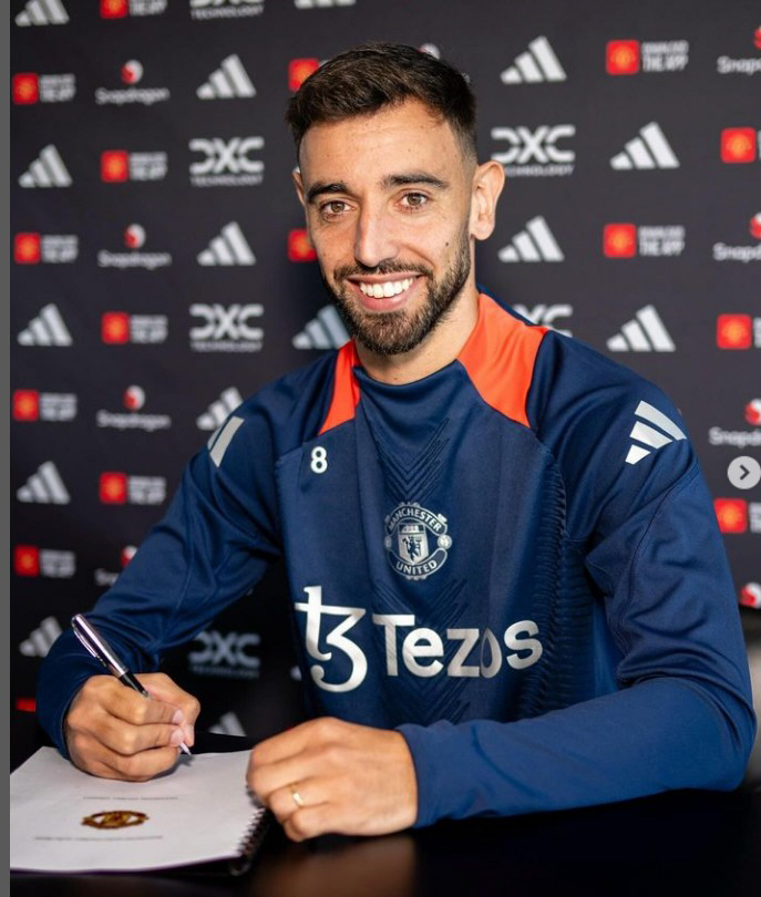 'Captain of Manchester United's 'Captain' Fernandez extends contract in 2027' Tottenham 'Captain' SON, who is two years older, is interested in future