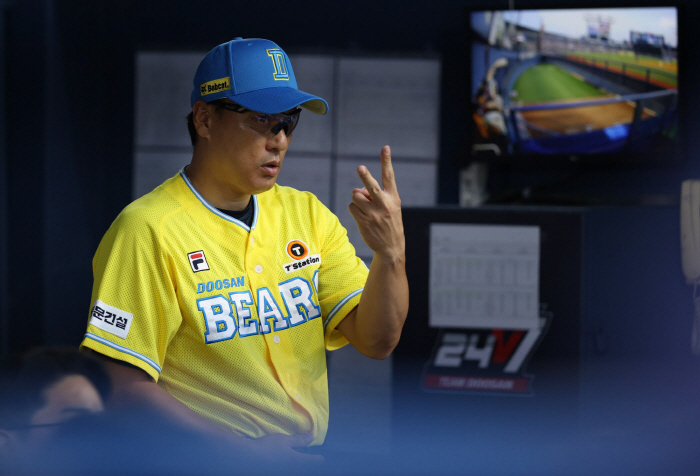 Doosan's pitching baseball → Kim Jae-hwan will be eliminated! Doosan pulled the reins to chase 3rd place with 4-3 come-from-behind victory over busy Lotte 