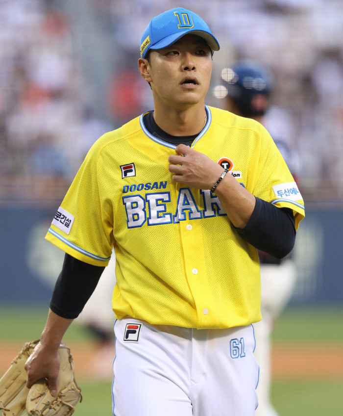 Doosan's pitching baseball → Kim Jae-hwan will be eliminated! Doosan pulled the reins to chase 3rd place with 4-3 come-from-behind victory over busy Lotte 