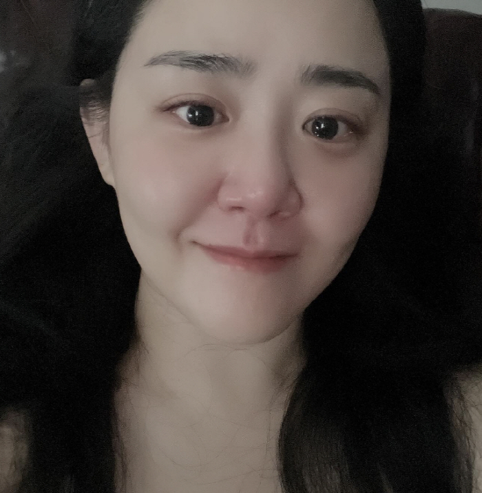 'You look sad' Moon Geun-young is worried'Tear selfie'What's going on?