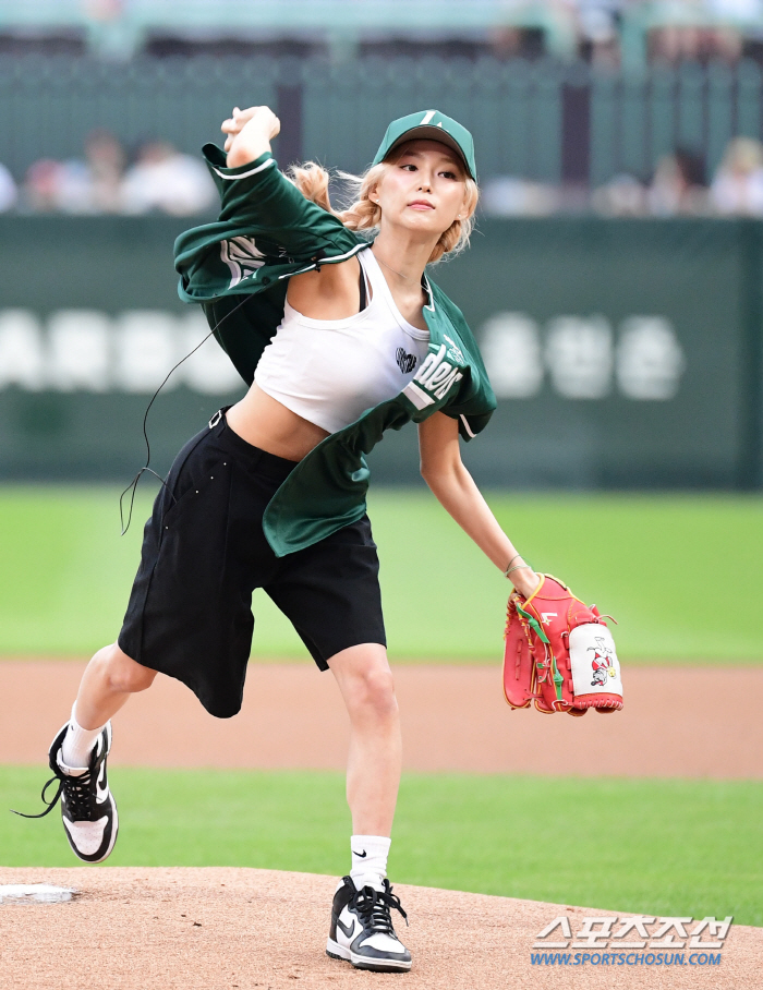  Jang Ye-eun's first pitch 'Powerful pitching like a player'