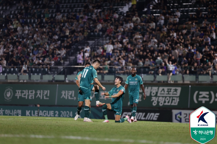  Plana thunderbolt Gimpo, Ansan 1-0 down, 8 games winless swamp escape. Seongnam-Cheonan drew 2–2