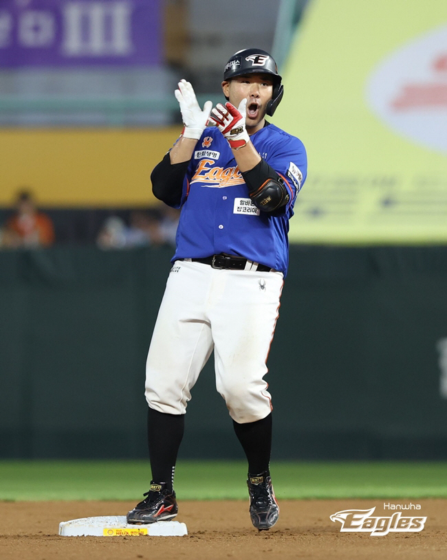 'Roh Si-hwan Revives, Lee Do-yoon's Surprise Home Run' SSG Killer Hanwha Secures 2 consecutive wins  Winning 