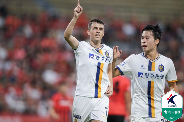 '0-2→3-2'Leading Gangwon, with three headers, it's time to shout 'First win of the foundation'