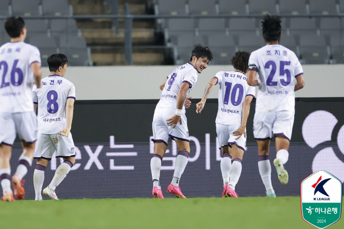 'Pajuk's 11G undefeated'9263 people cheer for Suwon SamsungJeonnam 2-1 and jump to third place