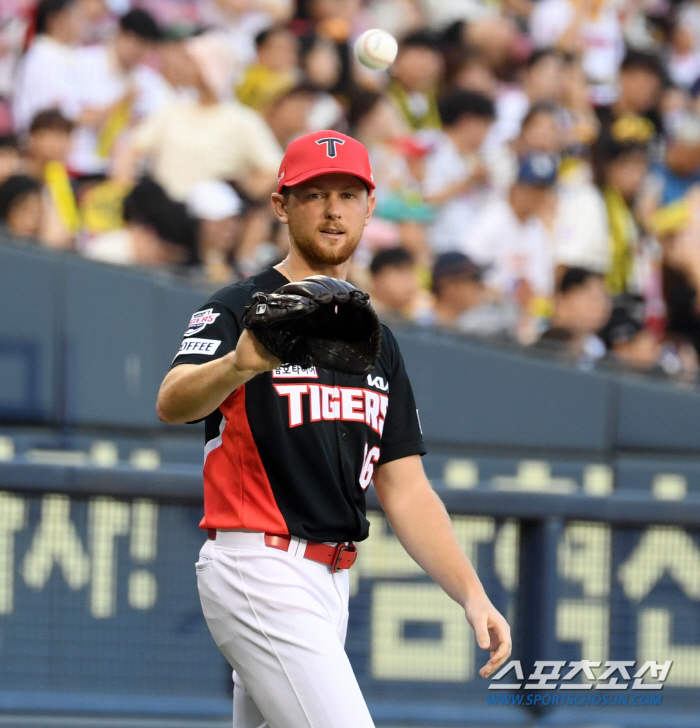 'Please, one more time...' There's a foreigner like this, and I won 36 ML games..The first KBO victory → 108 pitches fighting spirit story 