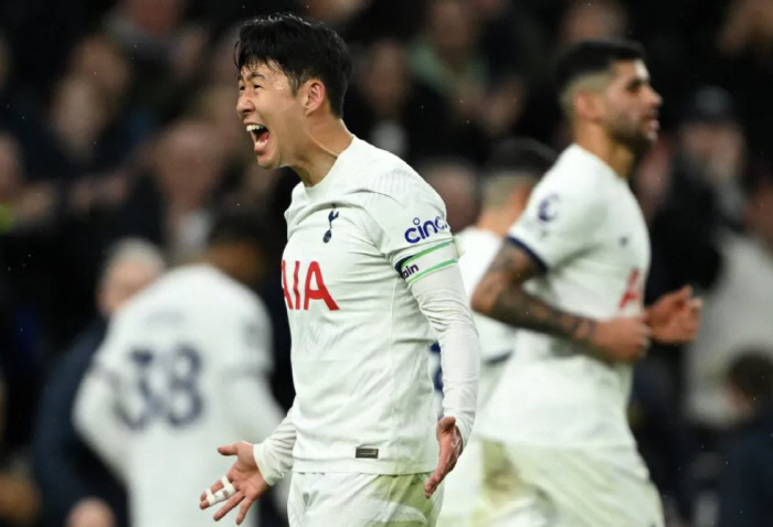 Son Heung-min, the best No.7 in Tottenham's history...But no tag → SON's answer?