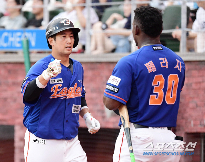 'Successfully landed the eagle! 8 wins in 8 games in Incheon'Hanwha and SSG sweeps to chase 5th place 