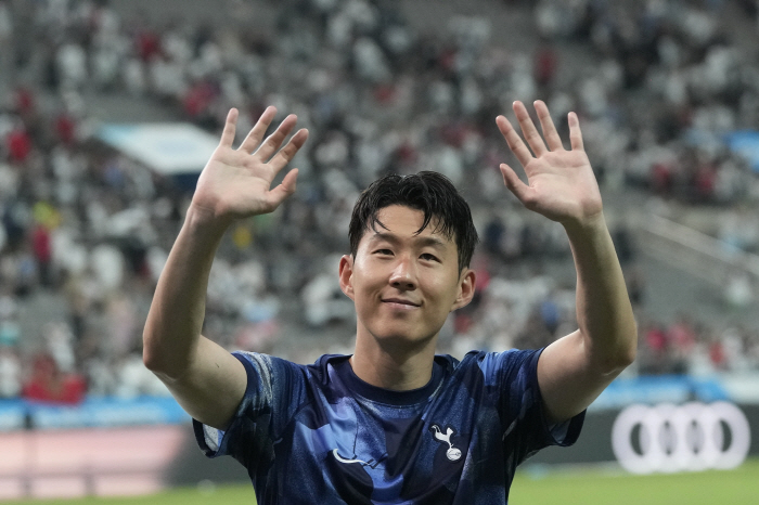 'Since we're here, we're not going to do 'SON TOP' this season...'Most comfortable when left winger'Postec coach revealed 'How to use Son Heung-min'