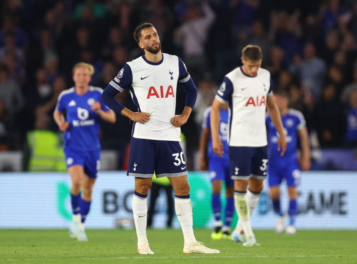 Bentancourt, who lost consciousness, even mobilized his respiratory organs → Fortunately, he regained consciousness...Postecoglou 'Can communicate'