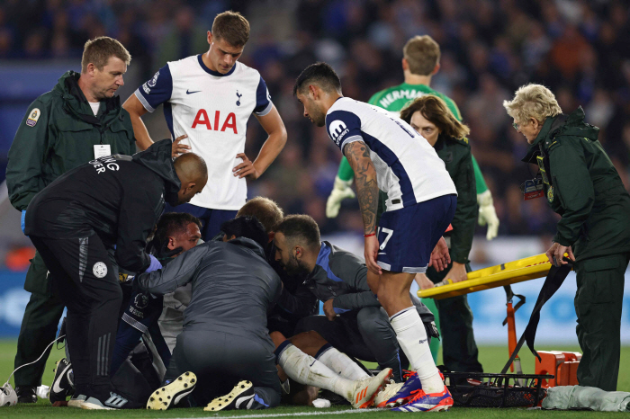 Bentancourt, who lost consciousness, even mobilized his respiratory organs → Fortunately, he regained consciousness...Postecoglou 'Can communicate'