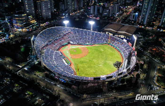 Bear Balloon Exhibition → 3 consecutive home games against Lotte and Hanwha until Air Busan ticket lottery 'Holiday' Series