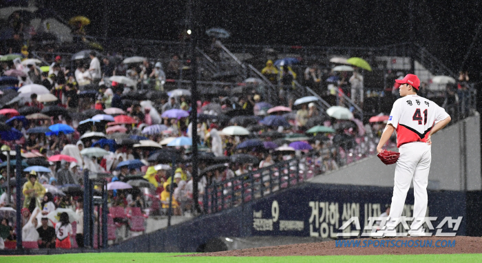 'Even the sky is indifferent... Kia's Hwang Dong-ha won five games in the season (Gwangju site) because of Typhoon Jongdari