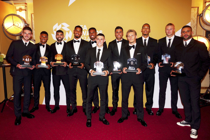 'Now is the Foden Era' Phil Foden won the PFA Player of the Year following the EPL Player of the Year!...The Young Player Award is for Call Palmer