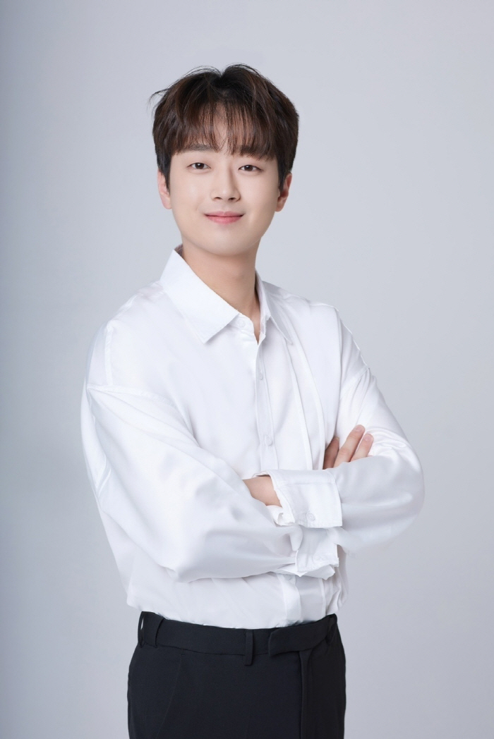  As expected, Lee Chan-won participates in KBS's first Chuseok special show