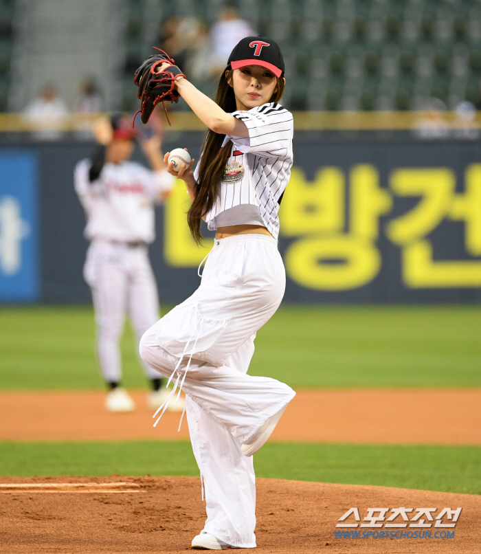  Irene 'Excited first pitch '