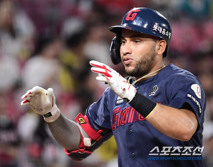 Kim Do Young skipped and Socrates → A timely two-run turnaround! KIA made 6 consecutive wins in the bottom of the 8th inning of 2G in a row. Lotte missing 'Tiger Trauma' 