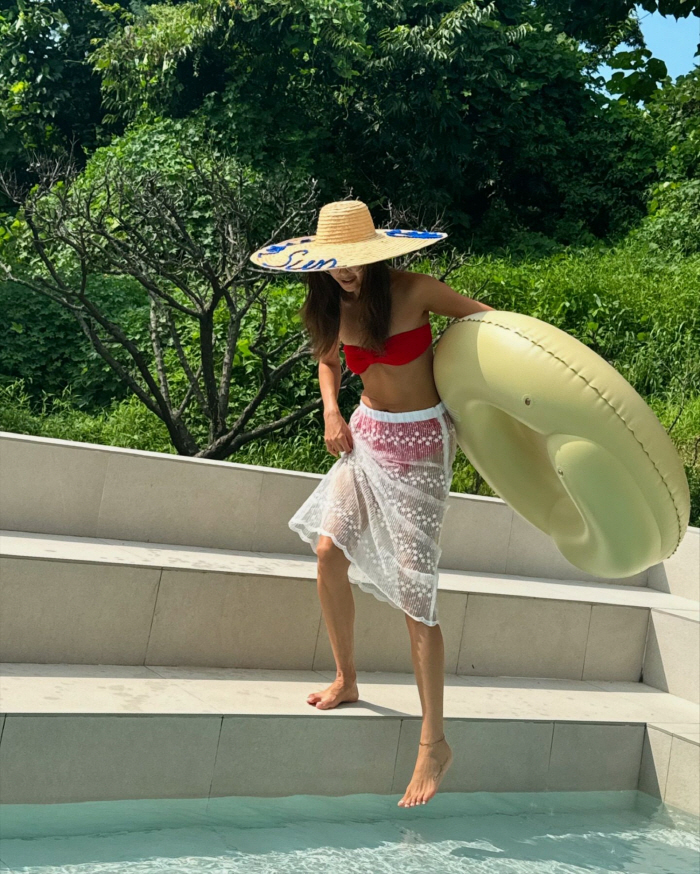 'This is a 46-year-old figure?''172cm·48kg'Chae Jung-an, leaner style revealed by bikini